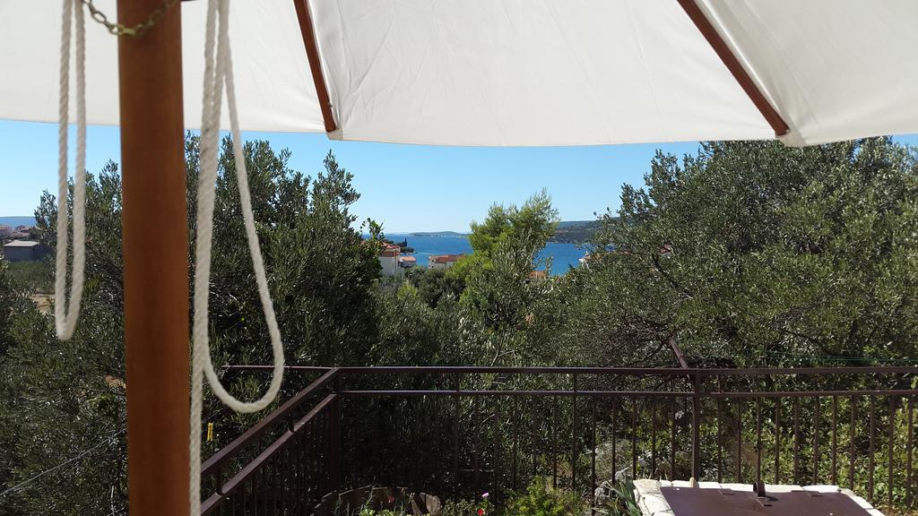 Apartmani Barada Seget Vranjica Extérieur photo